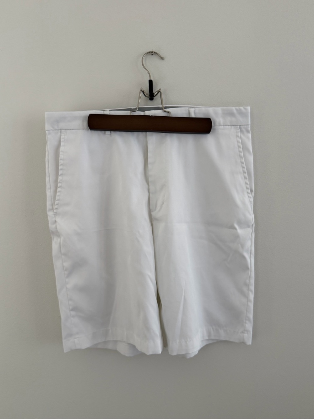Greg Norman Performance white shorts golf